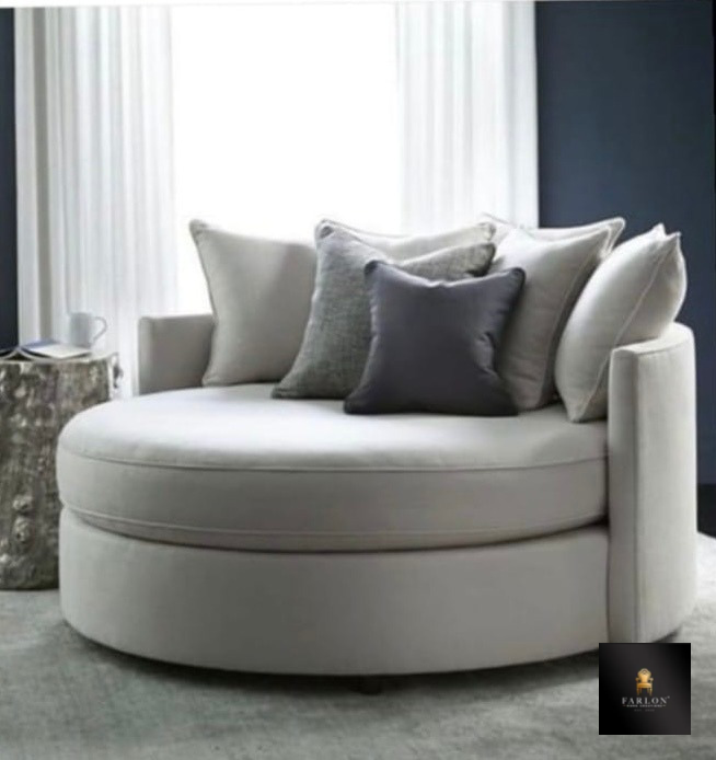 FHC Round Love Seat Couch